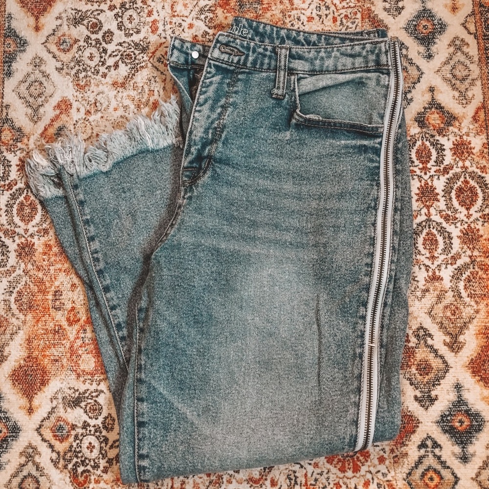 Boyfriend Zipper distressed jeans